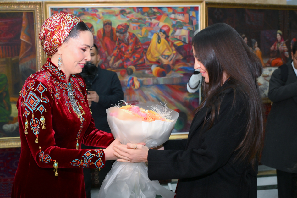 Memorandum of Understanding signed between Heydar Aliyev Foundation and Charitable Foundation for Assistance to Children in Need of Guardianship (PHOTO)
