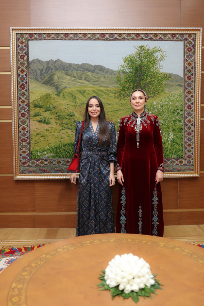 Memorandum of Understanding signed between Heydar Aliyev Foundation and Charitable Foundation for Assistance to Children in Need of Guardianship (PHOTO)