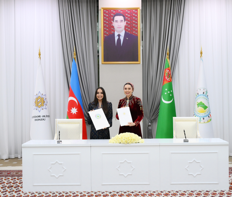 Memorandum of Understanding signed between Heydar Aliyev Foundation and Charitable Foundation for Assistance to Children in Need of Guardianship (PHOTO)