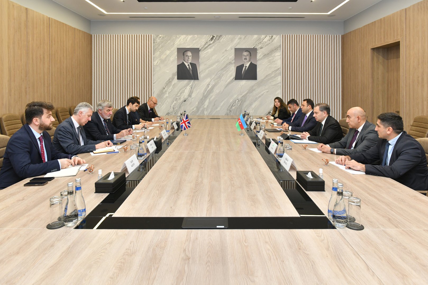 Azerbaijan, UK explore prospects for strategic partnership (PHOTO)