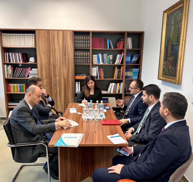 TURKPA secretary general meets OTS executive director in Budapest (PHOTO)