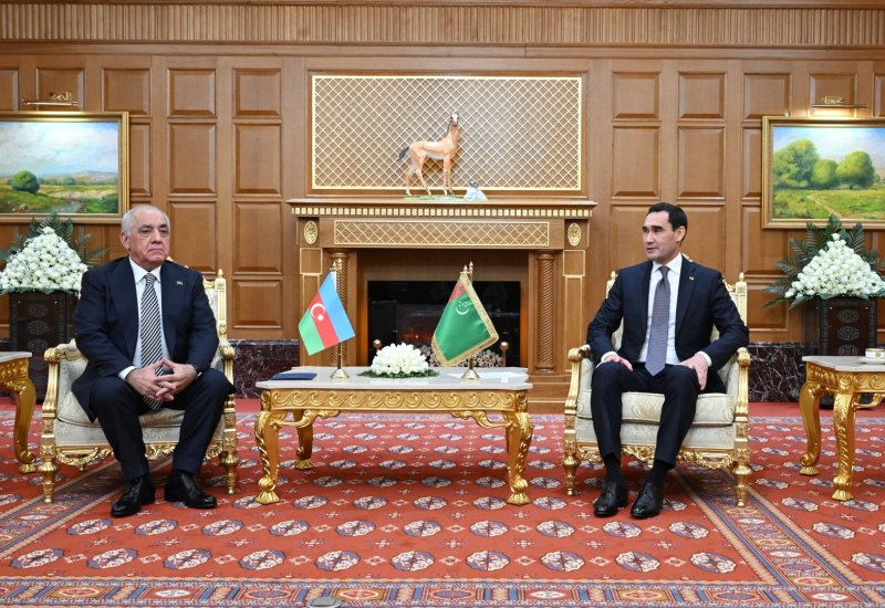 Azerbaijani PM discusses bilateral ties with Turkmenistan's president in Ashgabat (PHOTO)