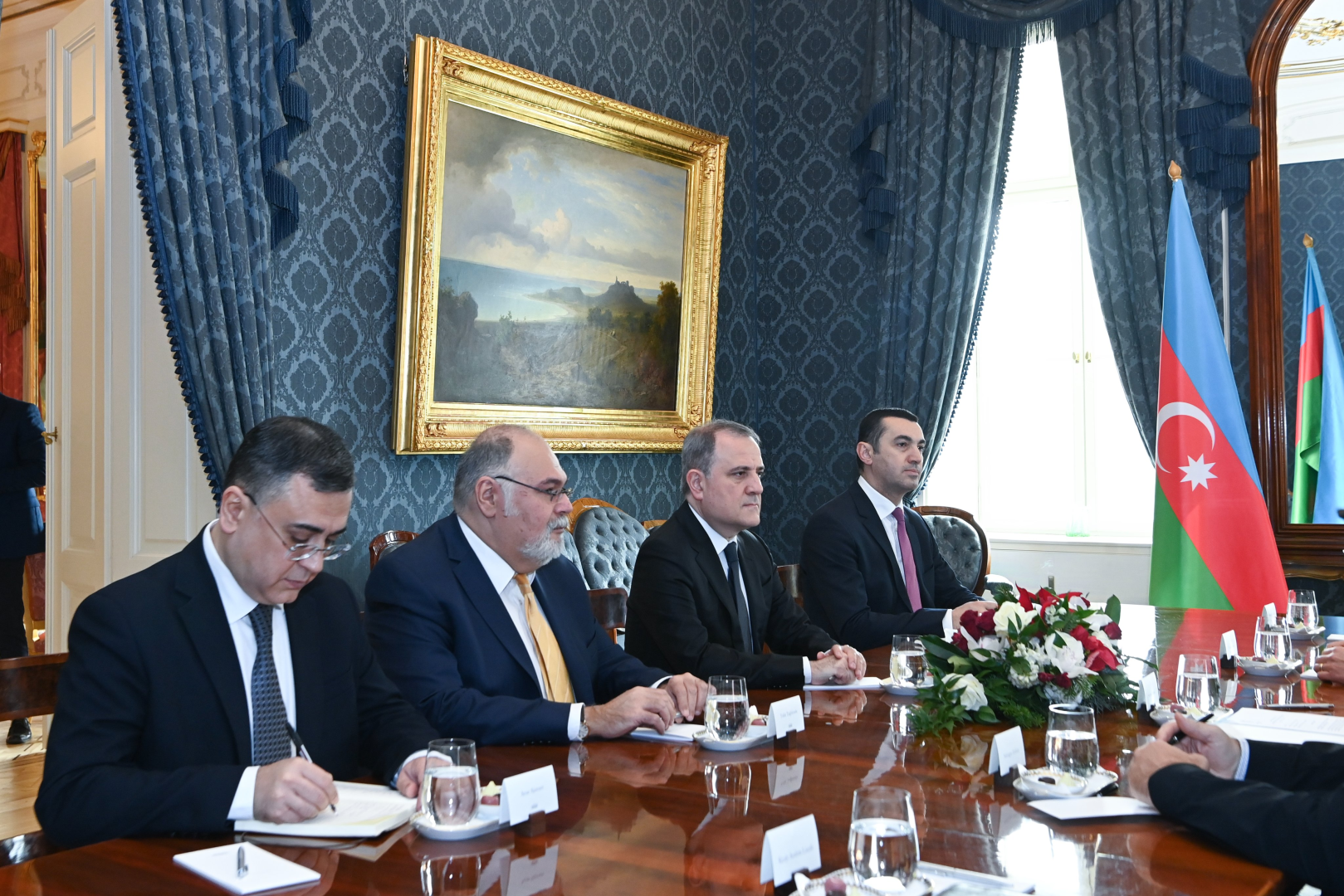 Azerbaijani FM discusses expanding strategic partnership with Hungarian president (PHOTO)