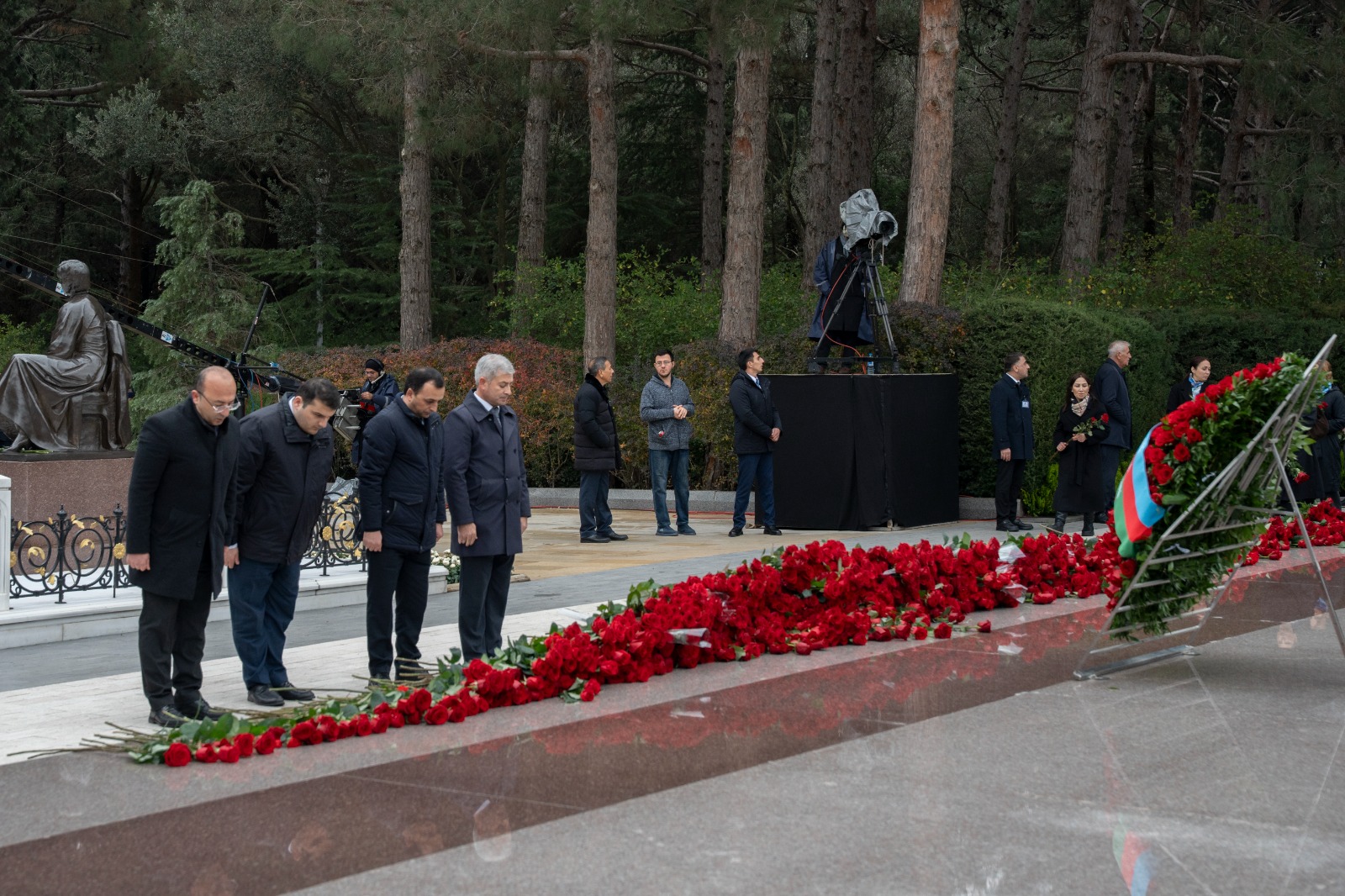 Azerbaijan's Ministry of Ecology and Natural Resources honors National Leader Heydar Aliyev (PHOTO)