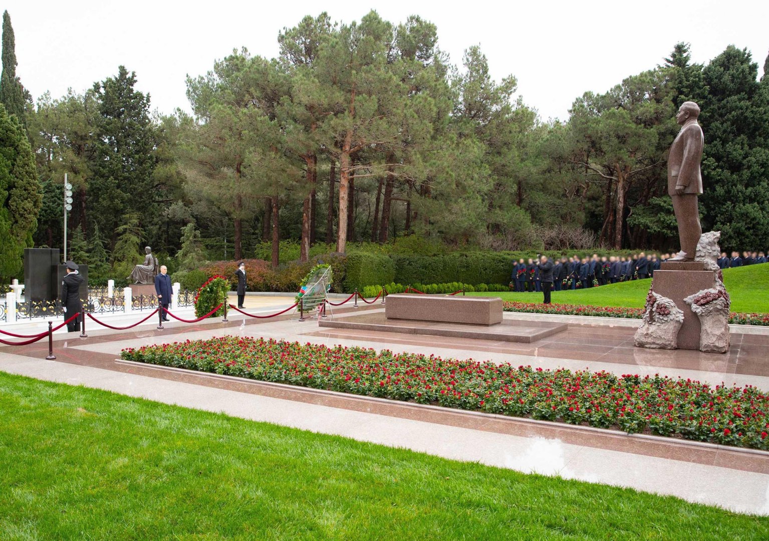 Azerbaijan's State Security Service exalt National Leader Heydar Aliyev in Alley of Honor (PHOTO/VIDEO)