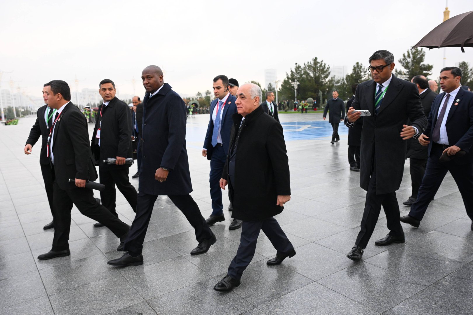 Azerbaijani PM visits Monument of Neutrality in Turkmenistan's Ashgabat (PHOTO)