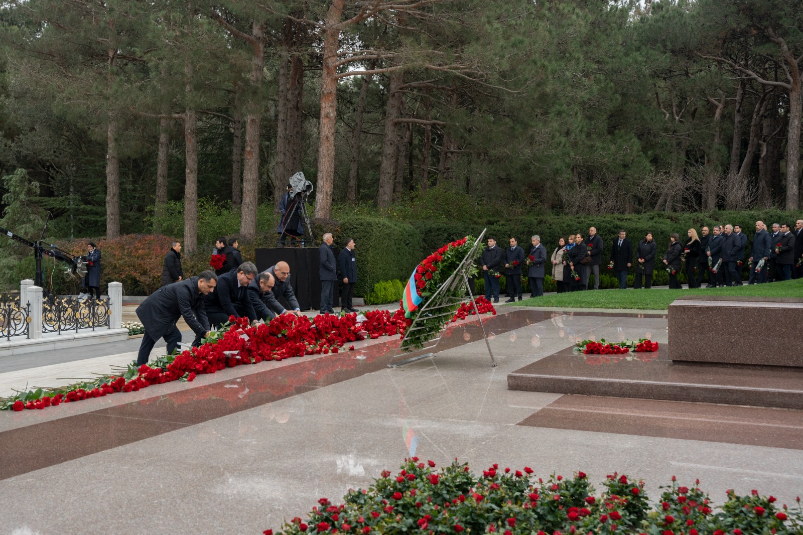 Azerbaijan's Ministry of Ecology and Natural Resources honors National Leader Heydar Aliyev (PHOTO)