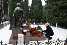 Azerbaijani Economy Ministry exalt memory of National Leader Heydar Aliyev (PHOTO)