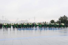 Azerbaijani PM visits Monument of Neutrality in Turkmenistan's Ashgabat (PHOTO)