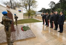 Azerbaijani Defense Minister, Uzbek military legates visit commando military unit (PHOTO)