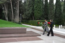 President Ilham Aliyev, First Lady Mehriban Aliyeva visit grave of National Leader Heydar Aliyev (PHOTO/VIDEO)
