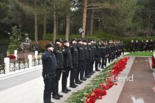 Azerbaijani people commemorate memory of National Leader Heydar Aliyev (PHOTO)
