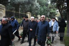 Azerbaijani people commemorate memory of National Leader Heydar Aliyev (PHOTO)