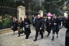 Azerbaijani people commemorate memory of National Leader Heydar Aliyev (PHOTO)