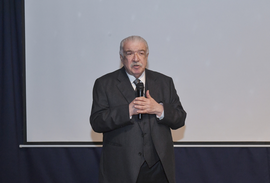 Baku hosts event commemorating National Leader Heydar Aliyev (PHOTO)