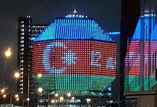 Belarus pays tribute to National Leader Heydar Aliyev with Azerbaijani flag display (VIDEO)