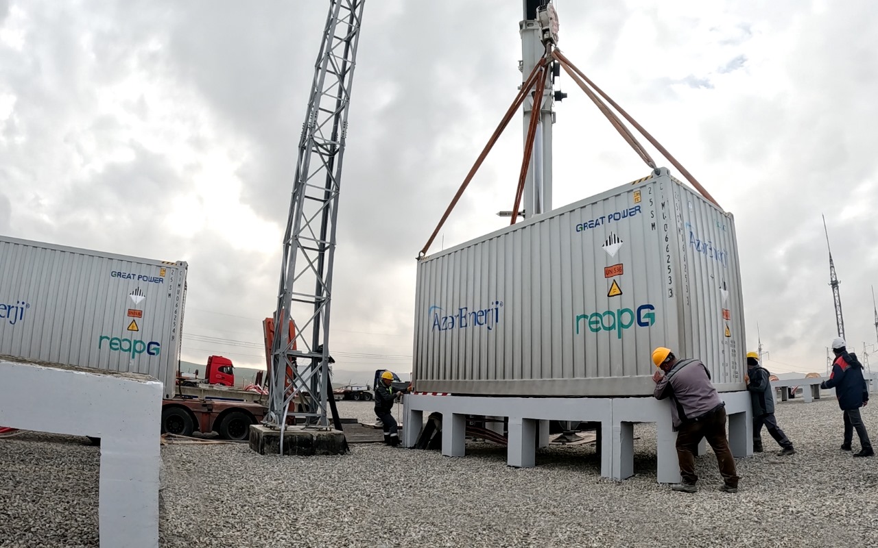 Azerbaijan sets wheels in motion for largest battery energy storage in region (PHOTO)