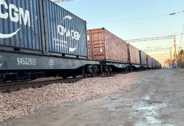 Uzbekistan increases container shipments to Europe via Turkmenbashi