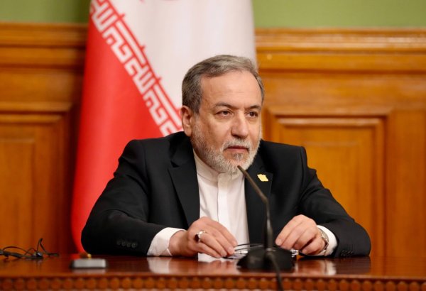 Iran spotlights developing cooperation with Russia in various economic fields