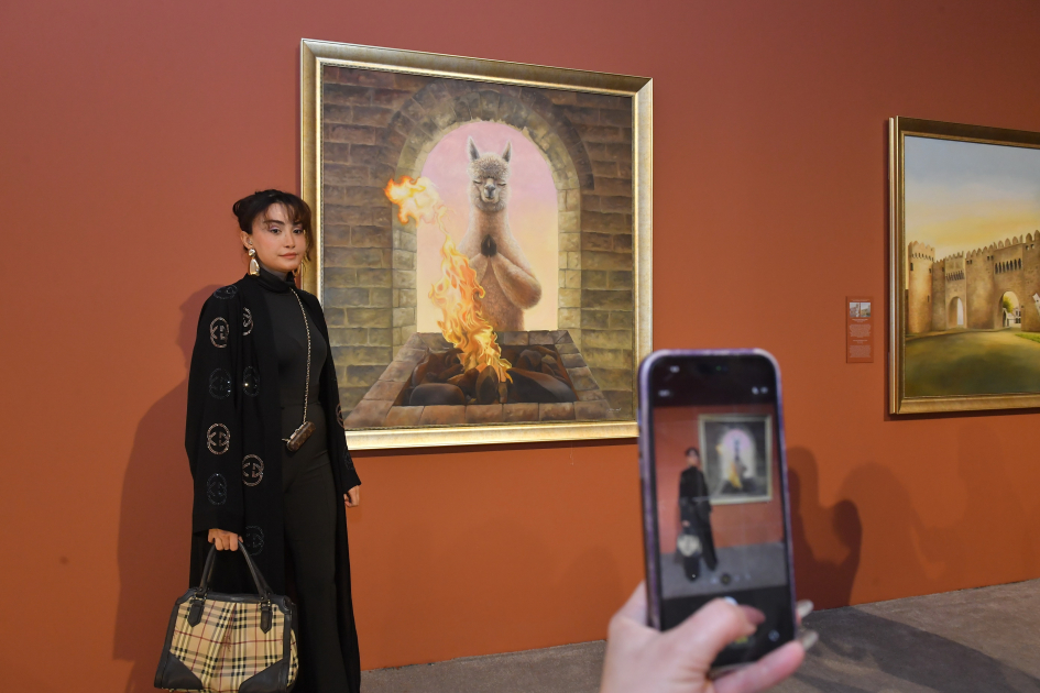 Alpacas by Sol Alejo shine at Baku’s Heydar Aliyev Center (PHOTO/VIDEO)