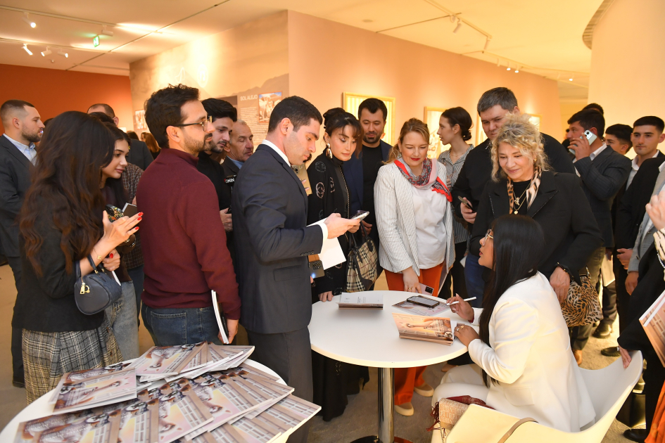 Alpacas by Sol Alejo shine at Baku’s Heydar Aliyev Center (PHOTO/VIDEO)