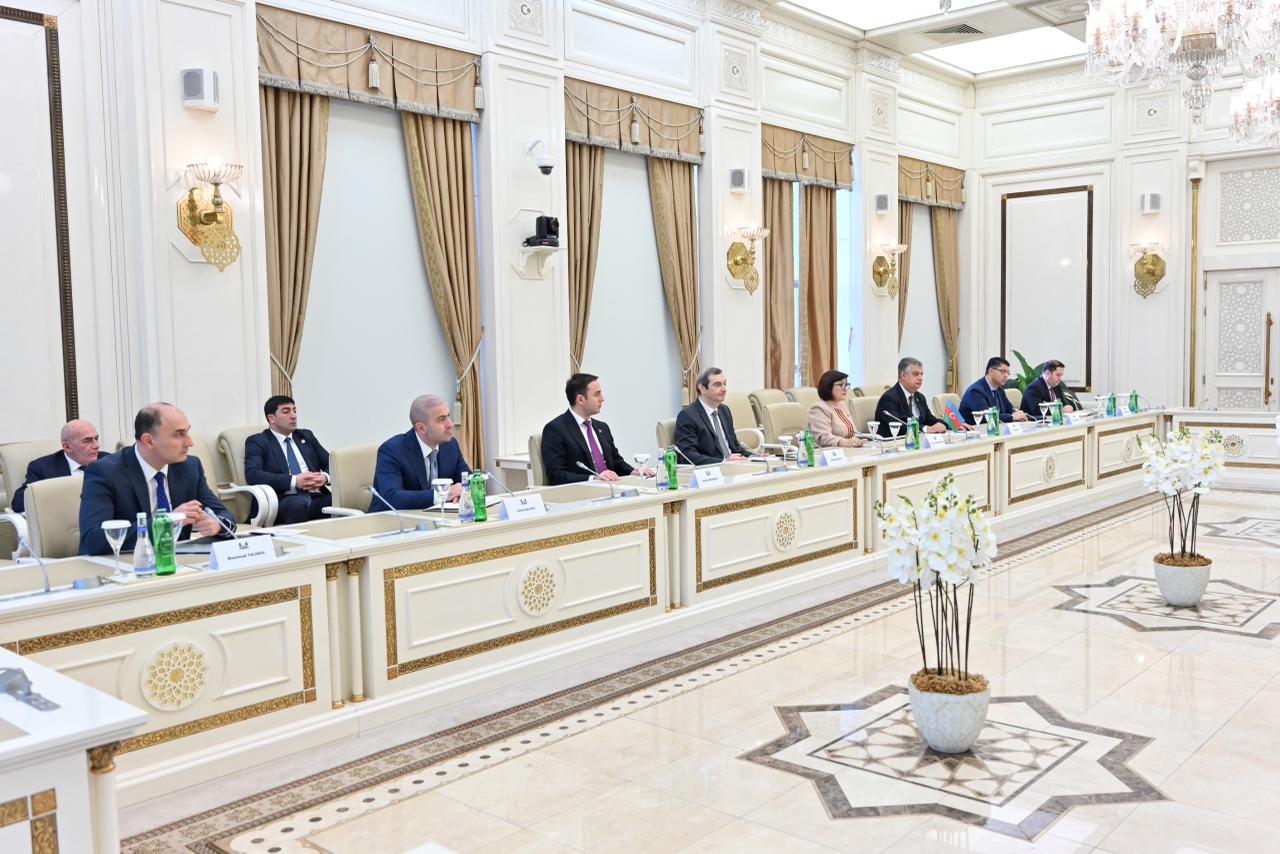 Azerbaijani Parliament Speaker meets Montenegro’s Deputy PM (PHOTO)