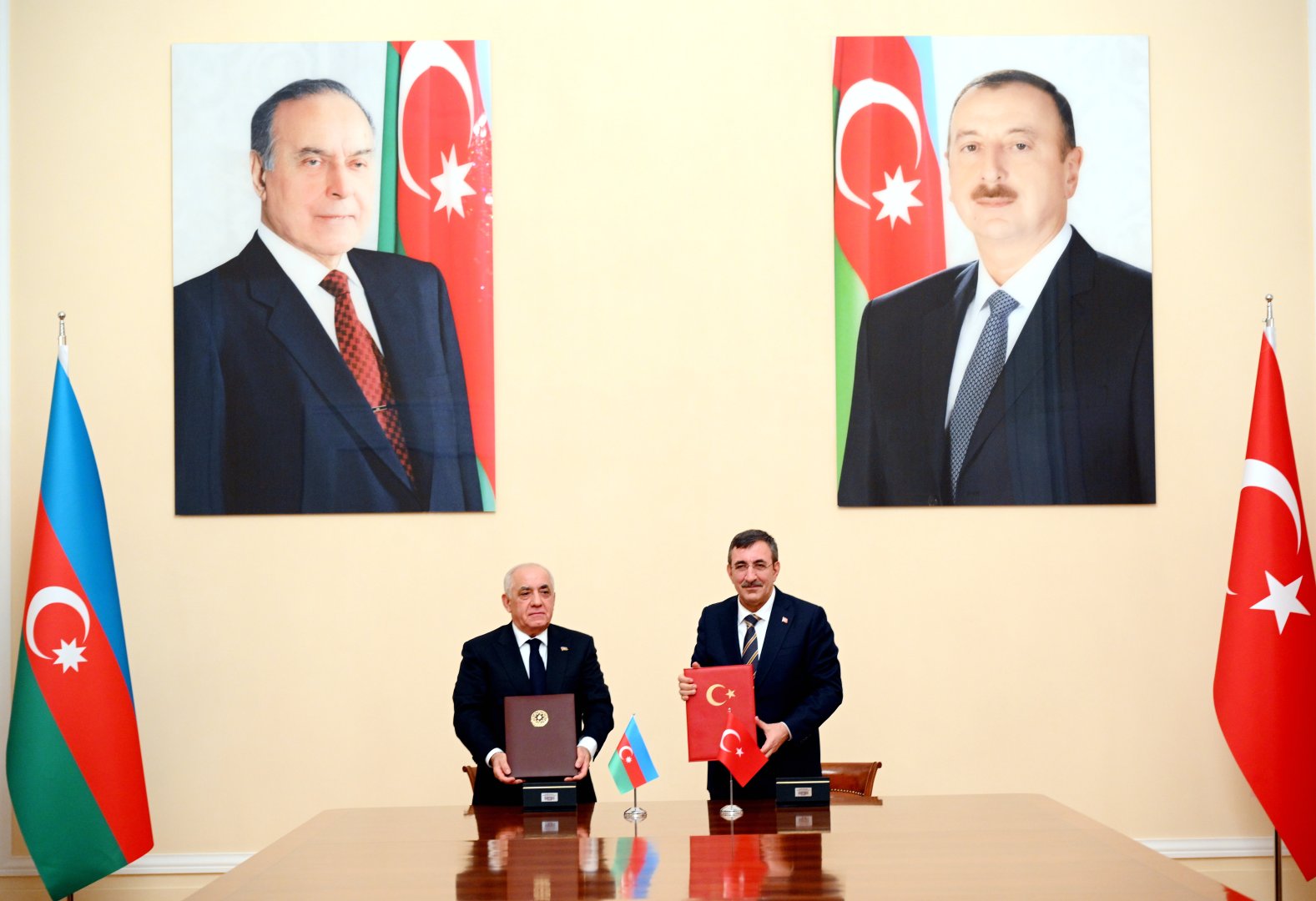Azerbaijani-Turkish economic co-op commission holds meeting in Baku (PHOTO)