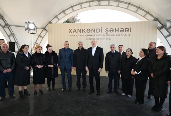 President Ilham Aliyev meets with residents relocated to Karkijahan settlement (PHOTO/VIDEO)