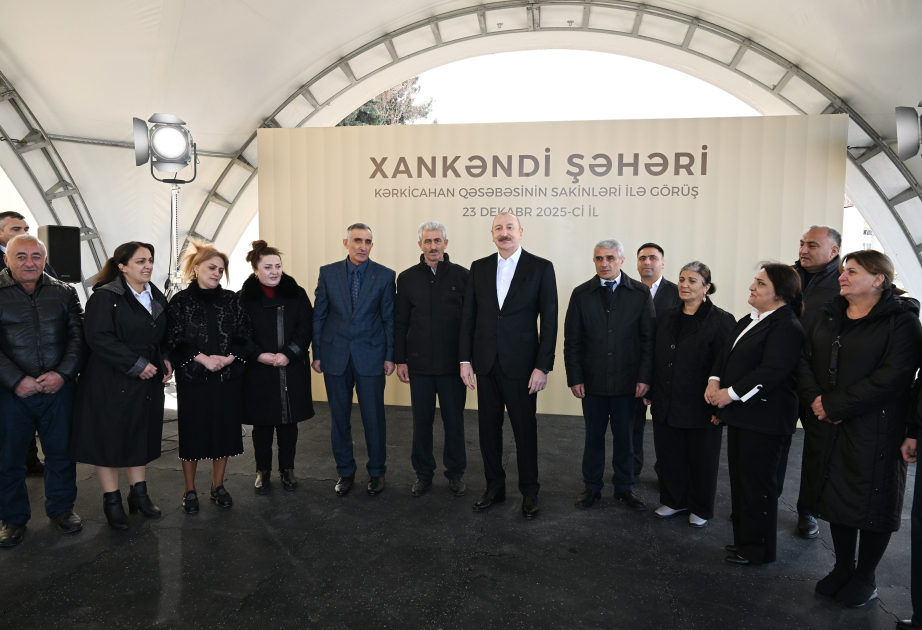 President Ilham Aliyev meets residents relocated to Karkijahan settlement
