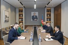 Azerbaijani FM meets with newly appointed Greek ambassador (PHOTO)