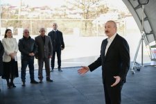 President Ilham Aliyev meets with residents relocated to Karkijahan settlement (PHOTO/VIDEO)