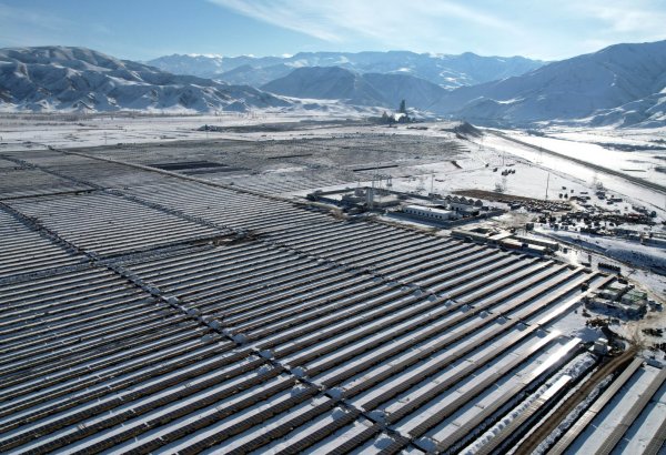 Tajikistan, Wuhan Building Material Industry discuss 500 MW solar plant project