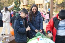 VP of Heydar Aliyev Foundation Leyla Aliyeva attends festivity for children at Central Botanical Garden (PHOTO)