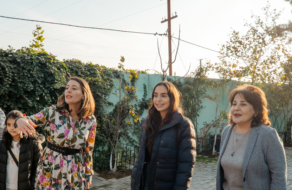 VP of Heydar Aliyev Foundation Leyla Aliyeva, Arzu Aliyeva, and Alena Aliyeva share holiday joy with children at “Clean World” shelter (PHOTO)