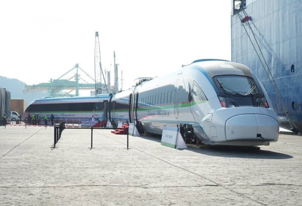 Uzbekistan's transport set to rev up with first Hyundai Rotem trains