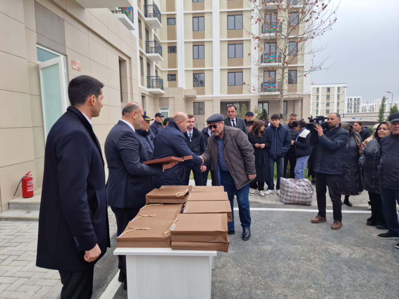 Next group of ex-IDPs receive keys to houses in Azerbaijan's Aghdam (PHOTO) (Update)