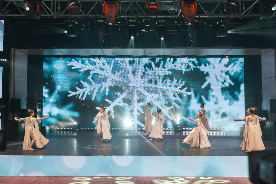 Heydar Aliyev Foundation VP Leyla Aliyeva, Arzu Aliyeva, and Alena Aliyeva attend festive celebration for children (PHOTO)