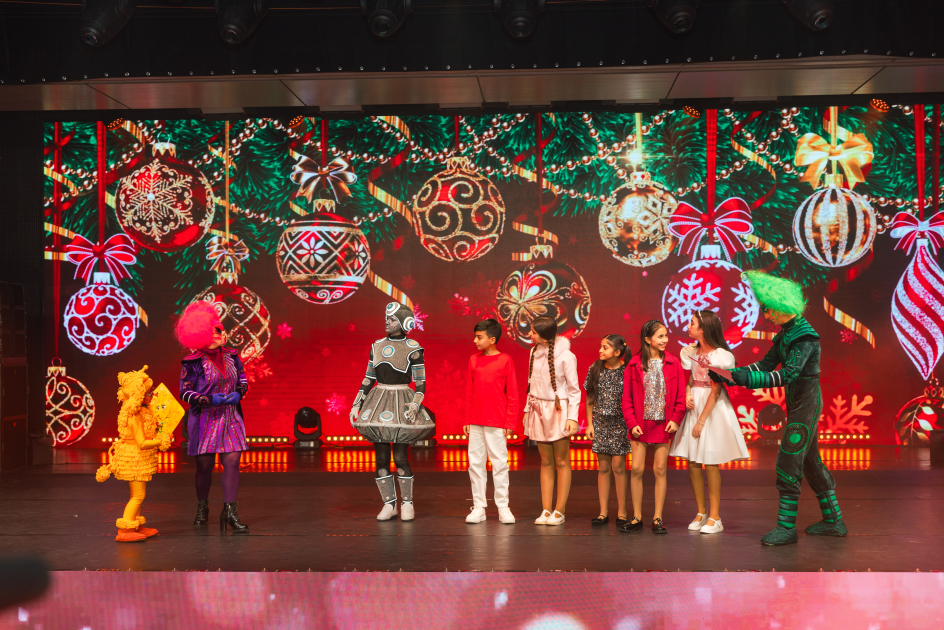 Heydar Aliyev Foundation VP Leyla Aliyeva, Arzu Aliyeva, and Alena Aliyeva attend festive celebration for children (PHOTO)