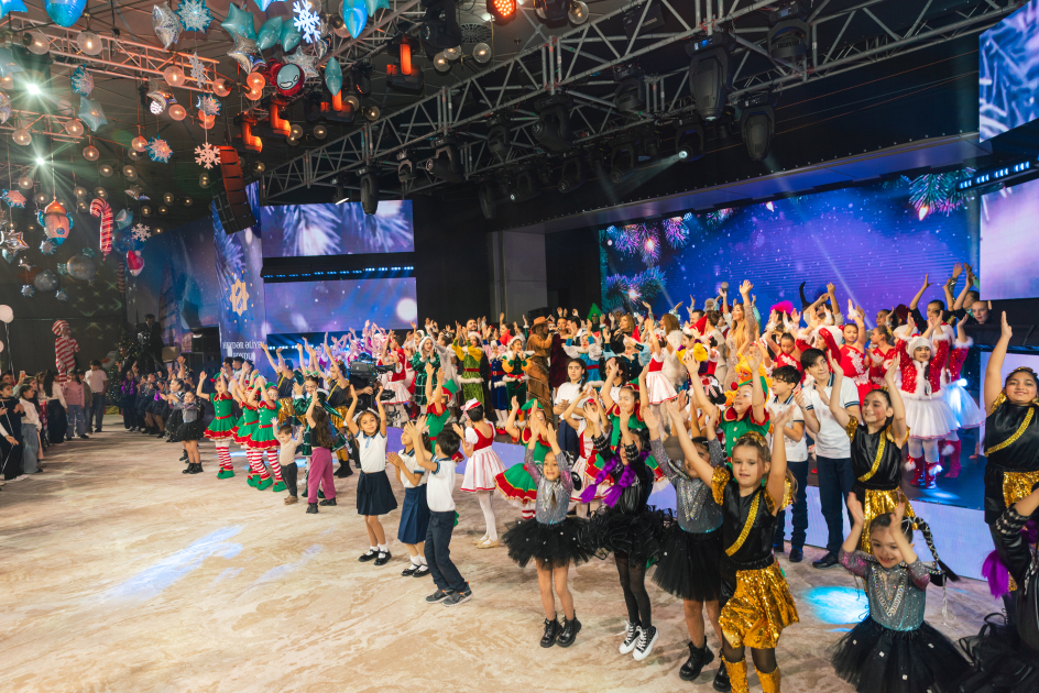 Heydar Aliyev Foundation VP Leyla Aliyeva, Arzu Aliyeva, and Alena Aliyeva attend festive celebration for children (PHOTO)