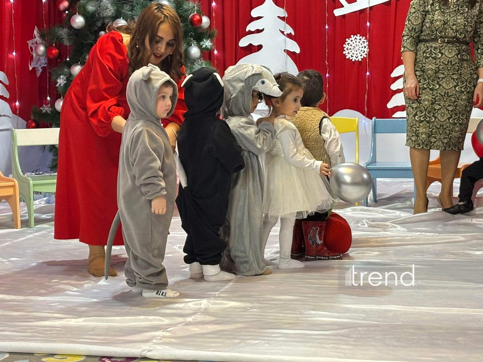 Azerbaijan’s Baku orphanage hosts New Year celebration (PHOTO)