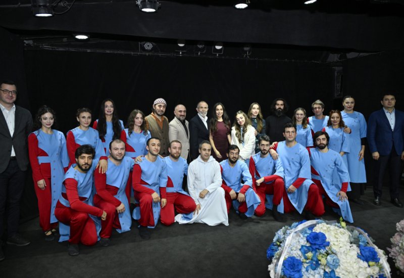Heydar Aliyev Foundation VP Leyla Aliyeva and Alena Aliyeva attend production of Romeo and Juliet (PHOTO)