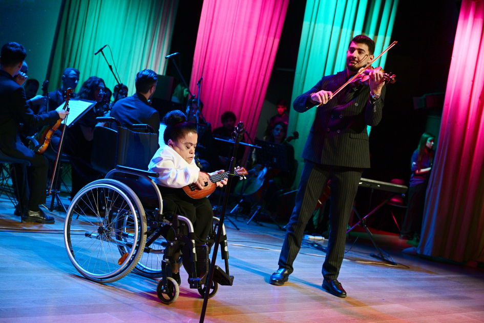 Heydar Aliyev Foundation VP Leyla Aliyeva and Alena Aliyeva visit DOST Center for Inclusive Development and Creativity (PHOTO)