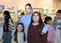 Head of Baku Media Center Arzu Aliyeva and Alena Aliyeva attend “10 Years Lived in Colors” exhibition (PHOTO)