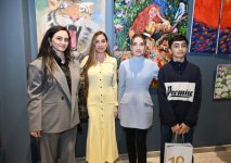 Head of Baku Media Center Arzu Aliyeva and Alena Aliyeva attend “10 Years Lived in Colors” exhibition (PHOTO)