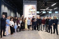 Head of Baku Media Center Arzu Aliyeva and Alena Aliyeva attend “10 Years Lived in Colors” exhibition (PHOTO)