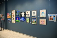 Head of Baku Media Center Arzu Aliyeva and Alena Aliyeva attend “10 Years Lived in Colors” exhibition (PHOTO)