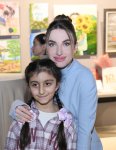Head of Baku Media Center Arzu Aliyeva and Alena Aliyeva attend “10 Years Lived in Colors” exhibition (PHOTO)