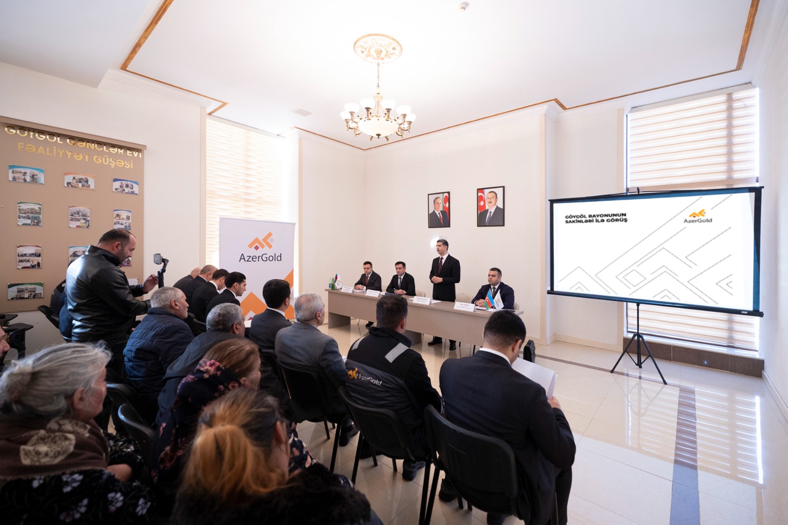 Members of AzerGold’s CSR Committee meet with citizens in Goygol (PHОТО)