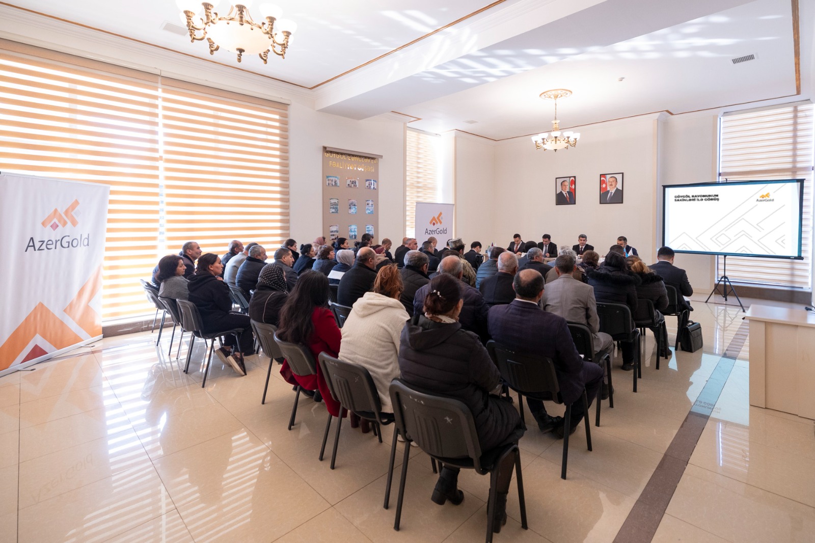 Members of AzerGold’s CSR Committee meet with citizens in Goygol (PHОТО)