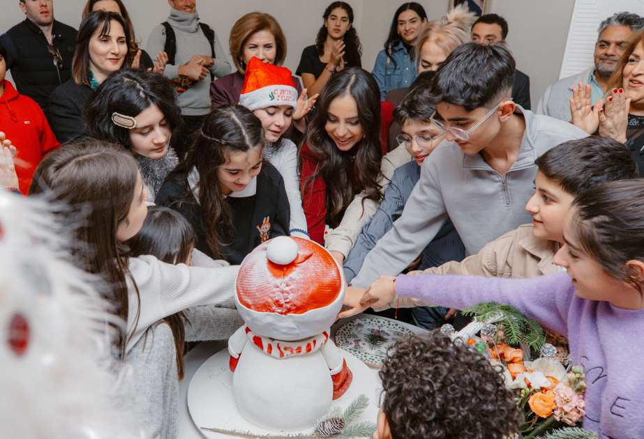 Heydar Aliyev Foundation VP Leyla Aliyeva, Head of Baku Media Center Arzu Aliyeva attend festive event at “Hold My Hand” Social Rehabilitation Center for Children (PHOTO)